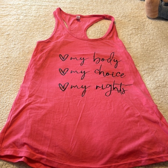 A tank top that says it all - Picture 2 of 4